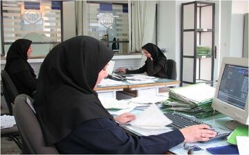 حقوق کارمندان در سال ۱۴۰۲ بالا می رود؟