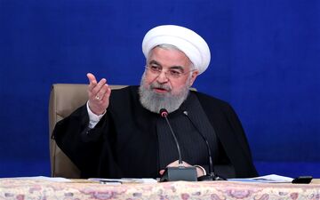  روحانی: نیروی دریایی و هوایی ارتش در دفاع مقدس مستقیما با ارتش آمریکا روبرو شدند