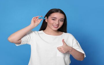 چگونه گرفتگی گوش را باز کنیم؟