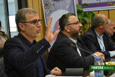 جلسه کارگروه توسعه صادرات غیر نفتی با حضور وزیر صمت، استاندار و جمعی از مدیران استان