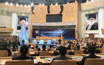 نصب زنجیره میانی 20 تایی سانتریفیوژ IR6 آغاز شد