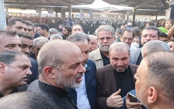  وزیر کشور: تا ساعاتی دیگر ازدحام زائران در مرز مهران کاهش می‌یابد 