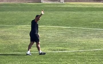 تشویق هاشمیان در تمرین پرسپولیس/ وحید به احساسات هواداران پاسخ داد