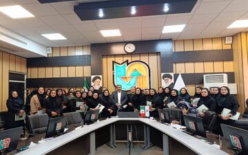 تجلیل از بانوان شاغل راهداری کرمانشاه؛ تاکید بر حمایت از مادران و تقویت رفاه کارکنان


 
