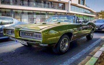عکس/ عتیقه گرانقیمت آمریکایی در تهران!