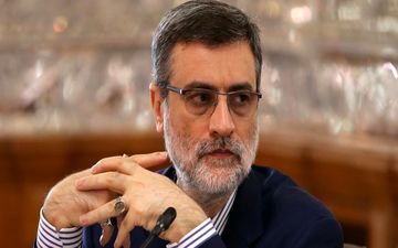 نایب رئیس مجلس: دولت باید جلوی رانت و فساد در توزیع قیر رایگان را بگیرد
