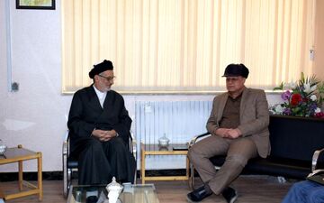 دیدار متولیان منابع طبیعی با ماموستا محمدی امام جمعه اهل سنت کرمانشاه