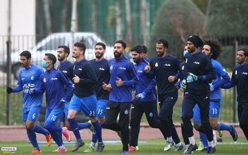 لشگرکشی خانوادگی رشید به تمرین استقلال 