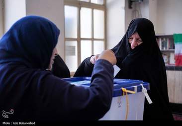 انتخابات ریاست‌جمهوری در تبریز و خرم آباد به روایت تصویر