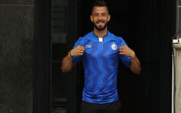 شماره 9 جدید باشگاه استقلال از راه رسید