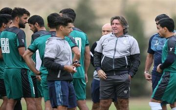 مشکل استقلال برای پرداخت پول به آبی‌پوشان