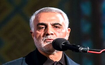 هدیه سردار سلیمانی به مادر شهید مدافع حرم +فیلم