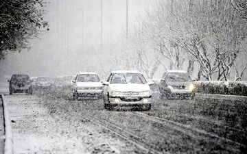 نجات جان 120 نفر از گرفتارشدگان در برف و کولاک خلخال
