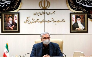 وزیر بهداشت: شرط ورود دانشجویان به کلاس‌ها باید کارت واکسن باشد