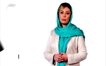 نیوشا ضیغمی در حال آرایش کردن
