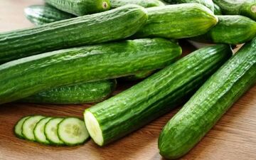 چه کسانی باید از خوردن خیار پرهیز کنند؟