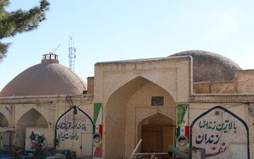 خطر کناره‌گیری مدیریت شهری سمنان از مرمت کاروانسرای عباسی