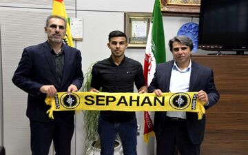  قرارداد ثاقبی با سپاهان رسمی شد(عکس)