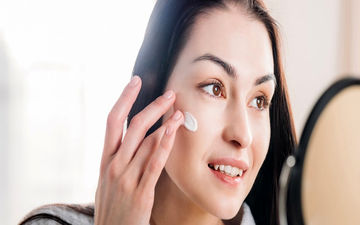 عارضه‌های پوستی که به شما می گوید سبک تغذیه ناسالمی دارید