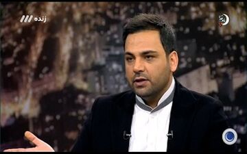 سرزنش احسان علیخانی به خاطر عذرخواهی مهمان برنامه از همسرش+ فیلم