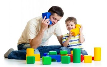 
بررسی ابعاد و کارکردهای بازی درمانی