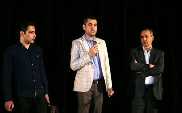 در رونمایی از یک مستند انتخاباتی چه گذشت؟