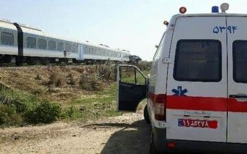 
برخورد مرگبار قطار با عابر در قم + جزئیات
