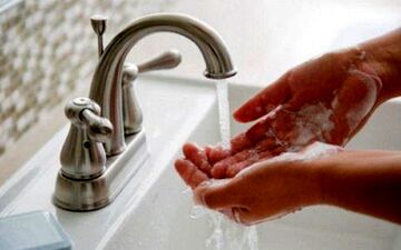 در اولویت قرار دادن شستشوی دست‌ها برای مقابله با کرونا