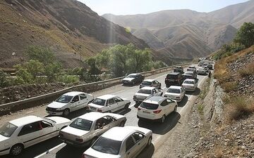 ترافیک سنگین در "هراز"/بارش باران در محورهای دو استان