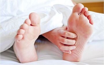 هشدار پزشکان: اگر این تغییرات را در پاهایتان دیدید، فوراً آزمایش دهید! 