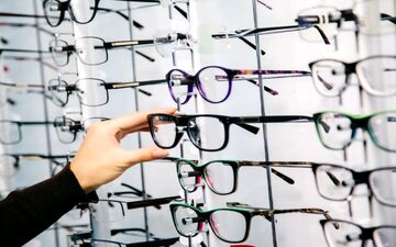 مدل‌های مختلف عینک طبی/ پرطرفدارترین عینک طبی کدام است؟