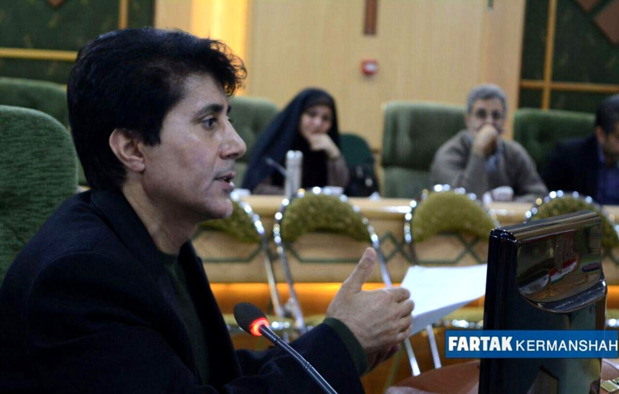 جلسه بررسی چالش ها و مشکلات شرکت های دانش بنیان استان کرمانشاه به روایت تصویر