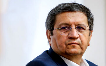 همتی: باید حکمرانی اقتصادی اصلاح شود 