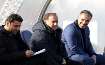 دین محمدی: دروغ است که بگویم به نیمکت استقلال چشم ندارم