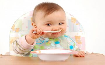 بررسی غذاهای ممنوعه برای نوزادان
