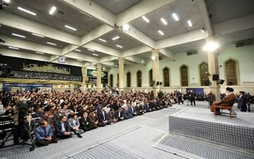 کوتاه ‌آمدن آمریکا را گستاخ می‌کند / تنها راه، مقابله و ایستادگی است