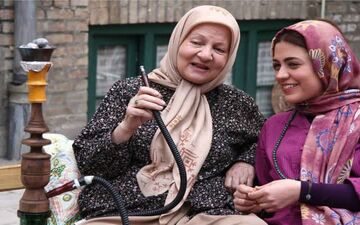 «بوسیدن روی ماه» پخش می شود