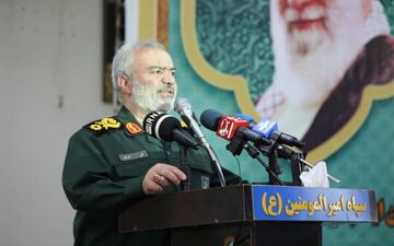 تبیین مشارکت حداکثری در انتخابات وظیفه سپاه و بسیج است
