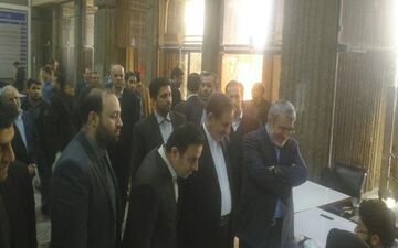 معاون اول رئیس جمهوری رای خود را به صندوق انداخت