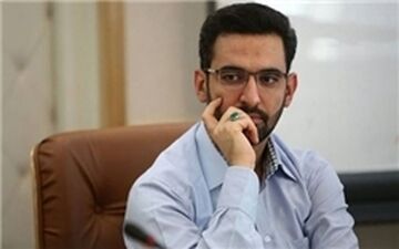 آذری جهرمی: ۸ هزار نفر کارت سوخت خود را به کارت بانکی متصل کرده‌اند