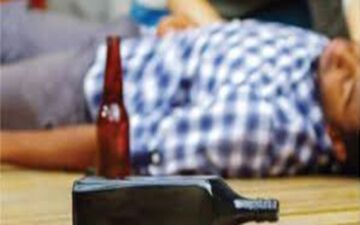 مسمومیت الکلی 30 نفر در کرمانشاه/ 2 نفر جان باخت