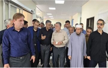 ظفرقندی از مرکز پایش سلامت «نخل تقی» در عسلویه بازدید کرد