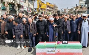 وداع احساسی مردم صومعه‌سرا با معلم شهیده؛ پیکر مطهر در آرامش دوگور جای گرفت