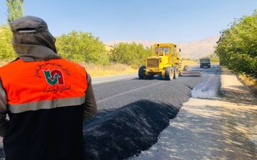 اجرایی عملیات بهسازی و روکش آسفالت محورهای مواصلاتی استان کرمانشاه
