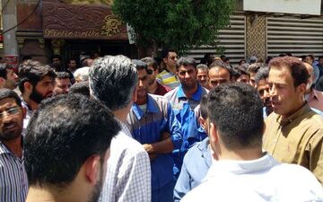 شورش آبادانی ها بخاطر شوری آب آشامیدنی +  عکس