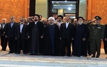  رییس جمهوری و اعضای هیات دولت با آرمان های امام راحل تجدید میثاق کردند