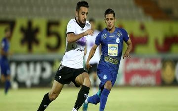 فرهاد مجیدی نهایت استفاده را از نبود تماشاگران کرد/بازی استقلال و پرسپولیس ربطی به جدول و جام ندارد
