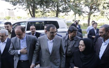 حضور دکتر سیدحسن قاضی‌زاده هاشمی وزیر بهداشت و درمان در همدان به روایت تصویر