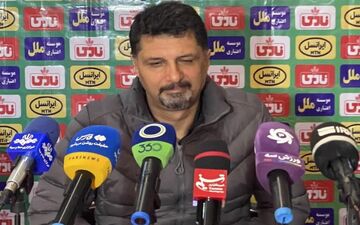 اعتراض شدید سرمربی آلومینیوم به تصمیمات داوری
