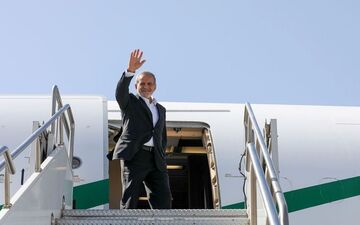 پزشکیان راهی ایروان شد